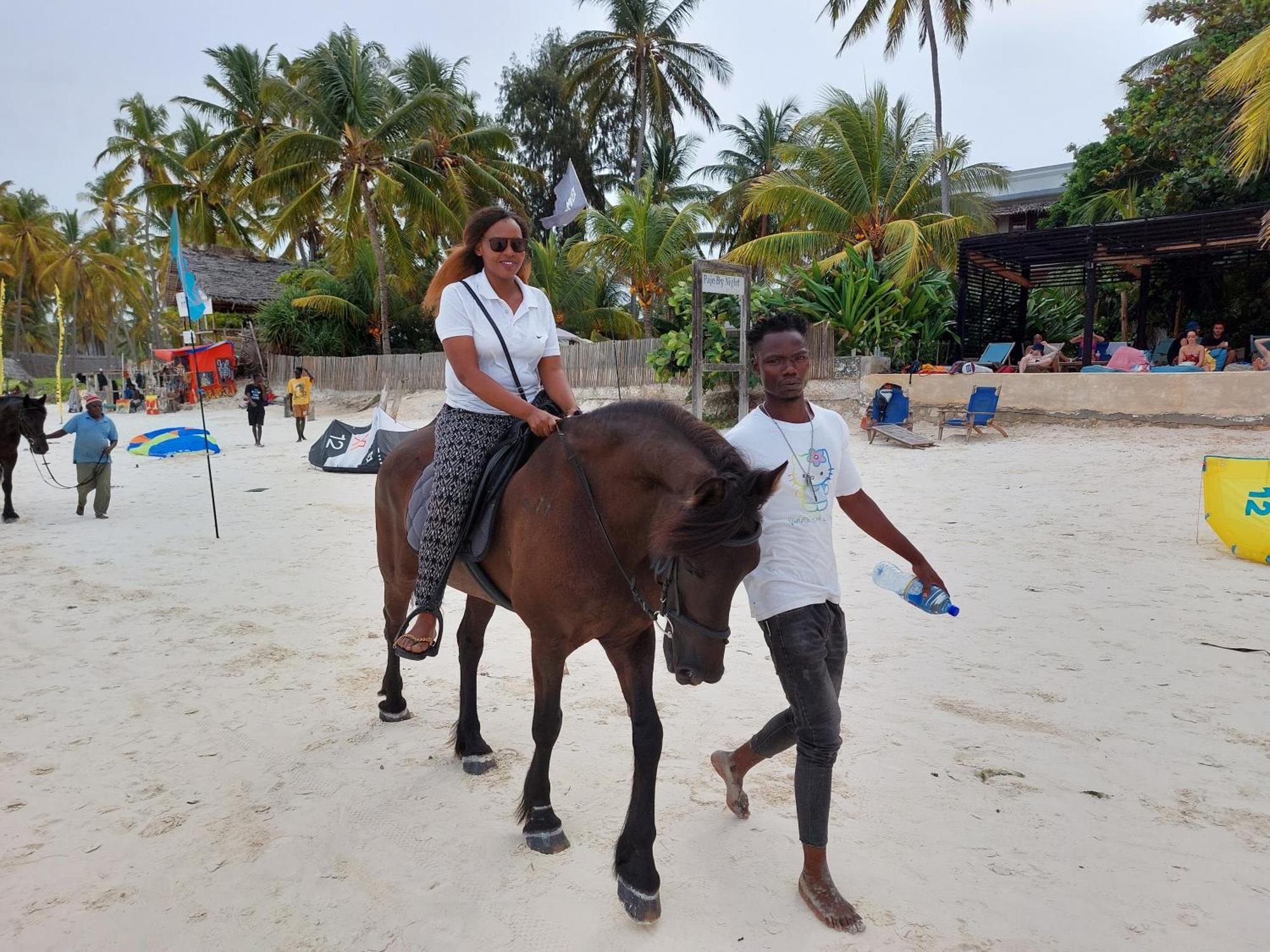 Holiday Time Bungalows Zanzibar Матемве Екстериор снимка