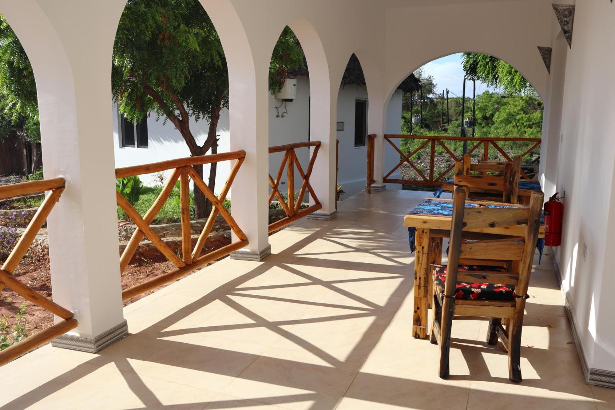 Holiday Time Bungalows Zanzibar Матемве Екстериор снимка