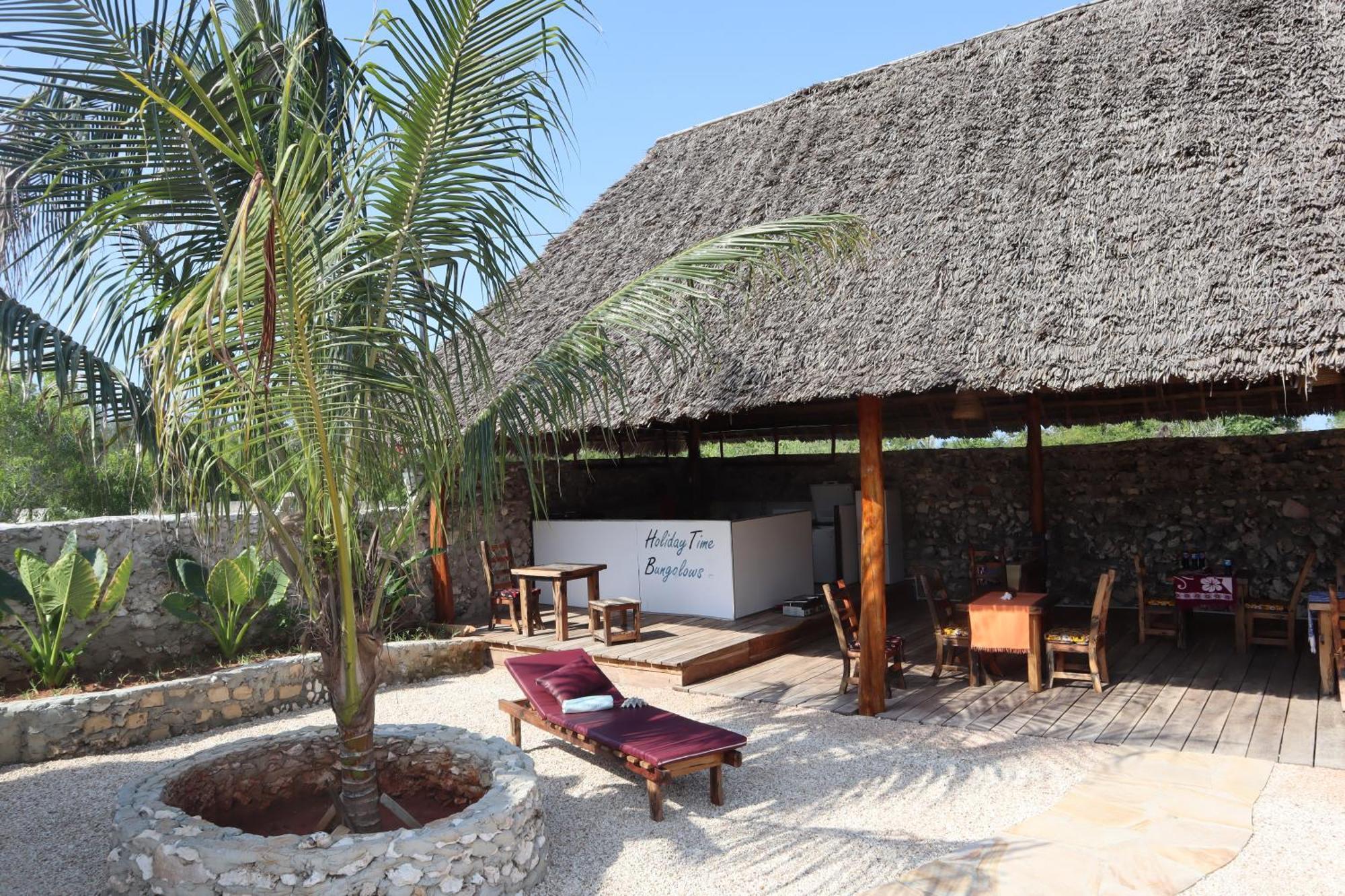 Holiday Time Bungalows Zanzibar Матемве Екстериор снимка